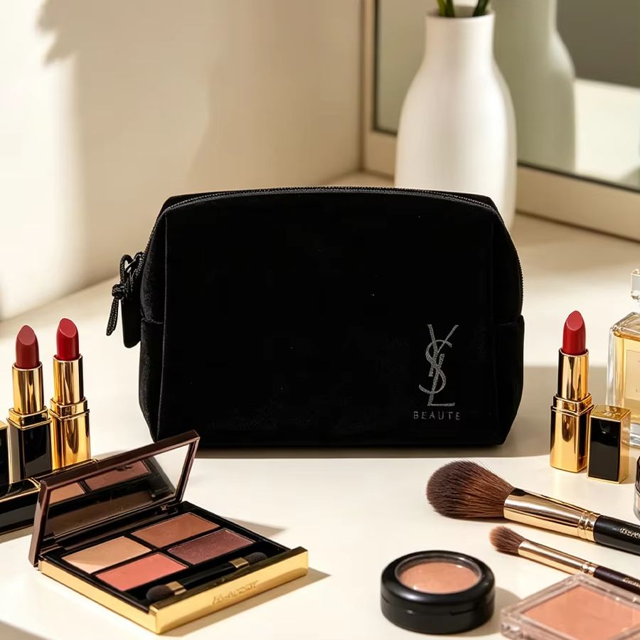 YSL’s Bag Black Printed Cosmet - огляд і ціна Ysl Beauty Makeup Bag