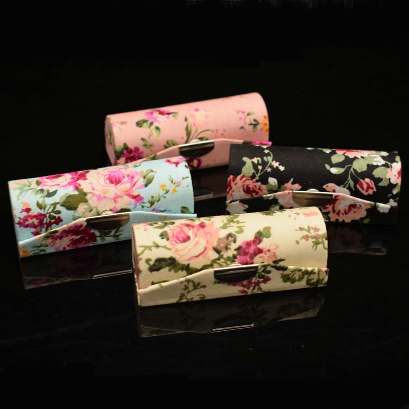 Retro Embroidered Flower Desig - огляд і ціна Beauty Makeup Box Set